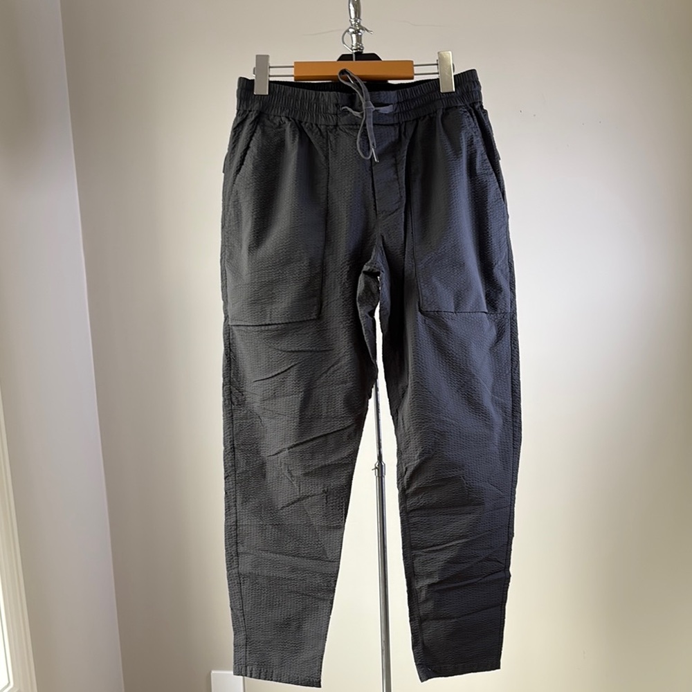 lululemon athletica Men's Charcoal Black Drawstring Joggers